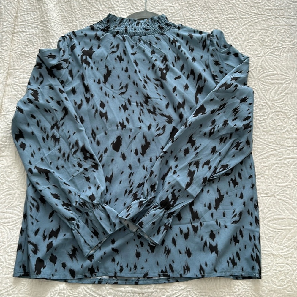 SHEIN BLOUSE NEW! Blue & Black Patterned Shirt